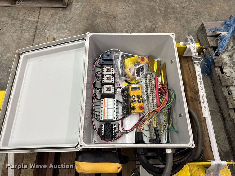 image for item DH9827 Harrington Hoist and Cranes ERIA-556732 crane