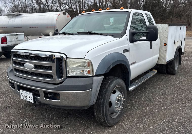 image for item DH9830 2006 Ford F450 Super Duty SuperCab utility / service truck