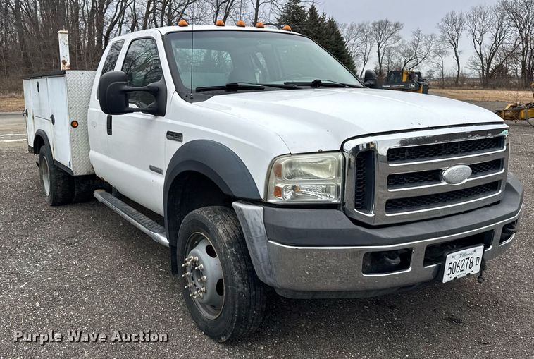 image for item DH9830 2006 Ford F450 Super Duty SuperCab utility / service truck