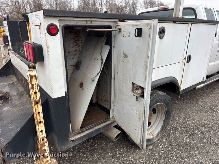 image for item DH9830 2006 Ford F450 Super Duty SuperCab utility / service truck