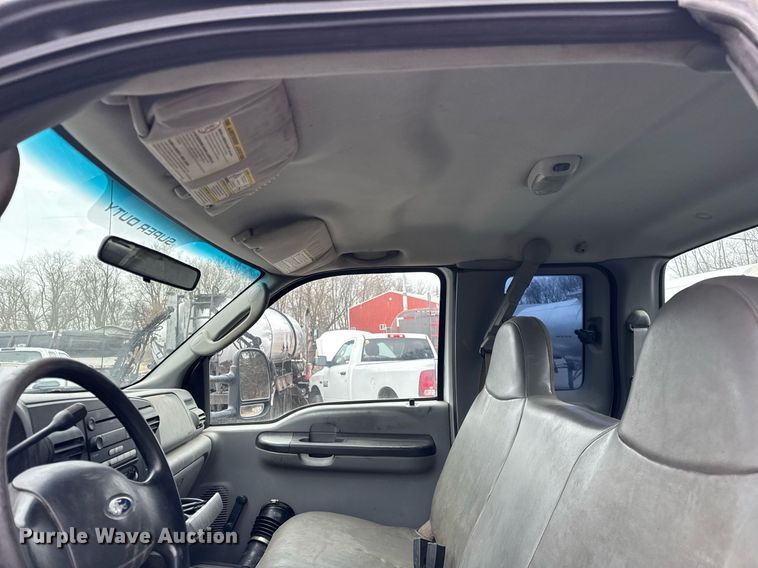 image for item DH9830 2006 Ford F450 Super Duty SuperCab utility / service truck