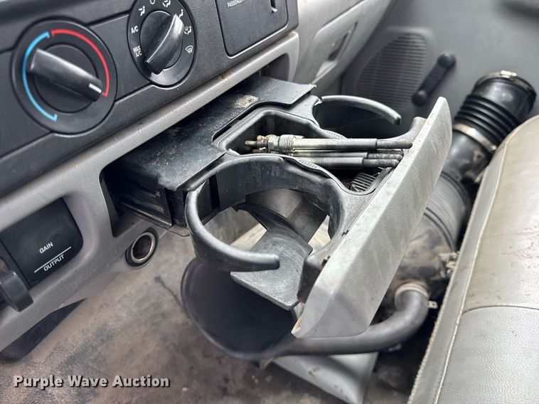 image for item DH9830 2006 Ford F450 Super Duty SuperCab utility / service truck