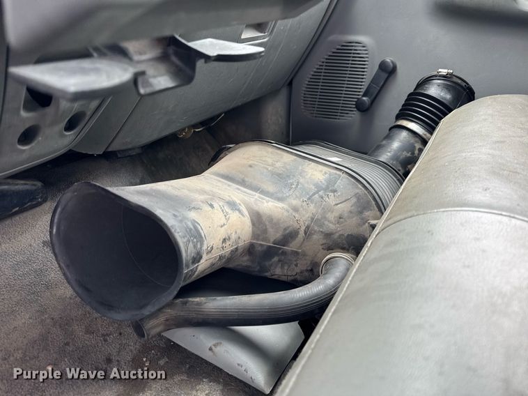 image for item DH9830 2006 Ford F450 Super Duty SuperCab utility / service truck