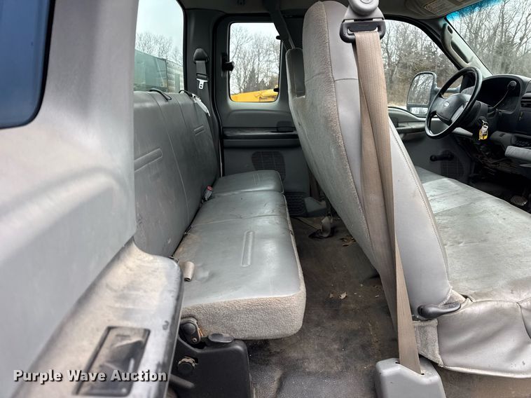 image for item DH9830 2006 Ford F450 Super Duty SuperCab utility / service truck