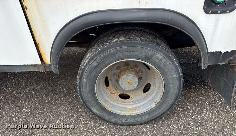 image for item DH9830 2006 Ford F450 Super Duty SuperCab utility / service truck