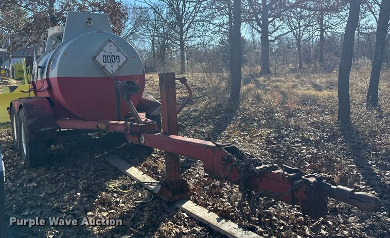 image for item DM5545 1981 Halliburton tank trailer