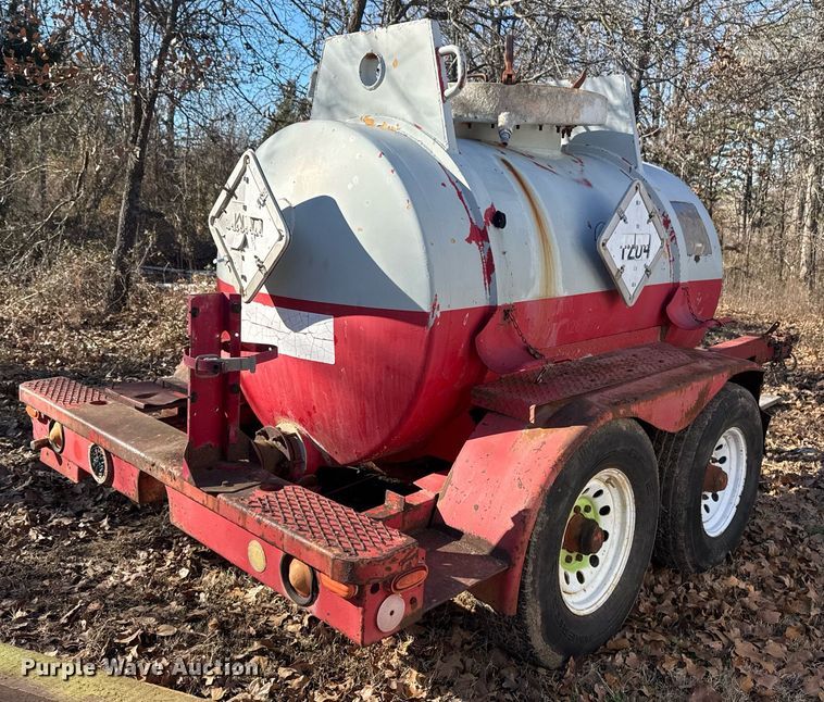 image for item DM5545 1981 Halliburton tank trailer