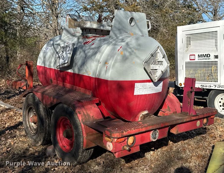 image for item DM5545 1981 Halliburton tank trailer