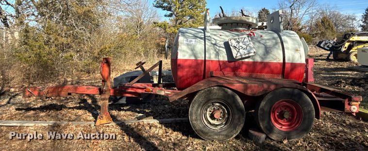 image for item DM5545 1981 Halliburton tank trailer