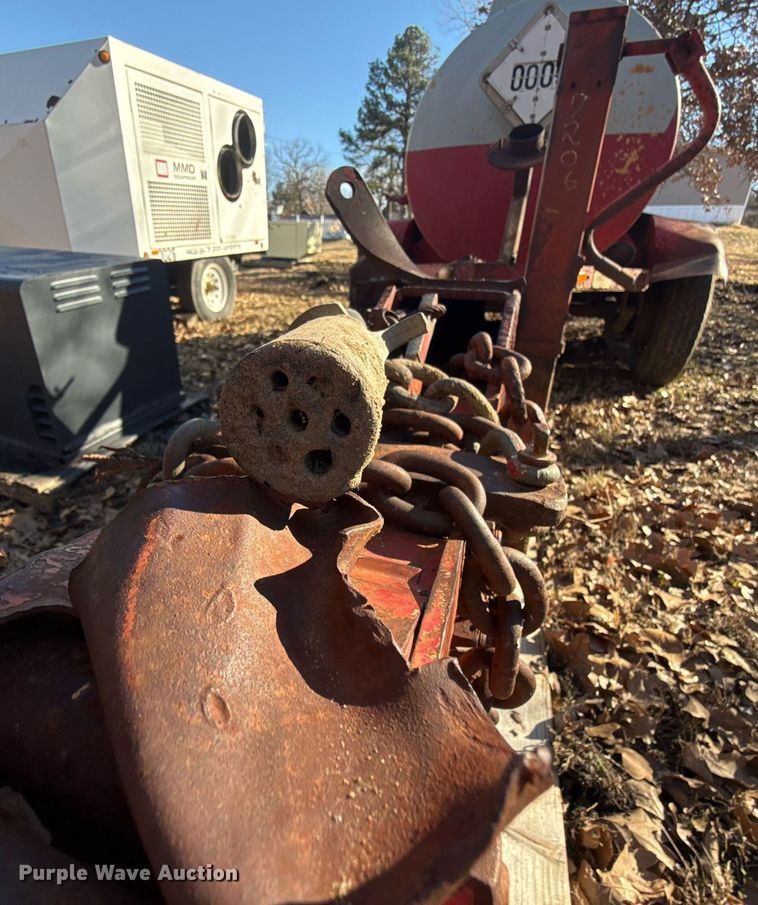 image for item DM5545 1981 Halliburton tank trailer