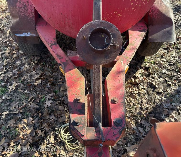 image for item DM5545 1981 Halliburton tank trailer