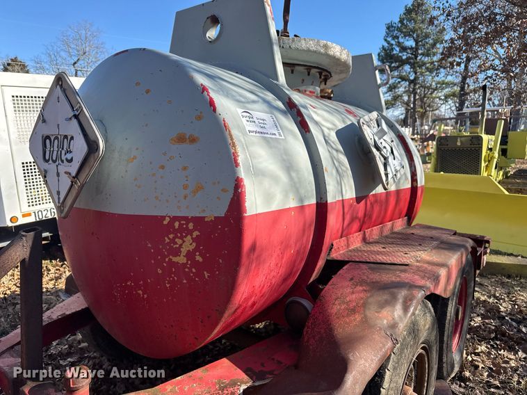 image for item DM5545 1981 Halliburton tank trailer