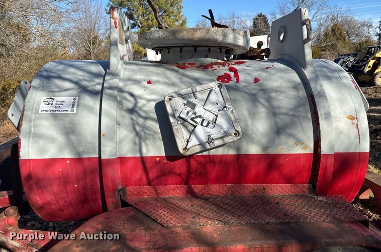 image for item DM5545 1981 Halliburton tank trailer