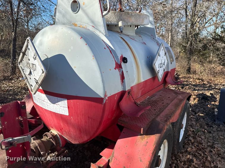 image for item DM5545 1981 Halliburton tank trailer