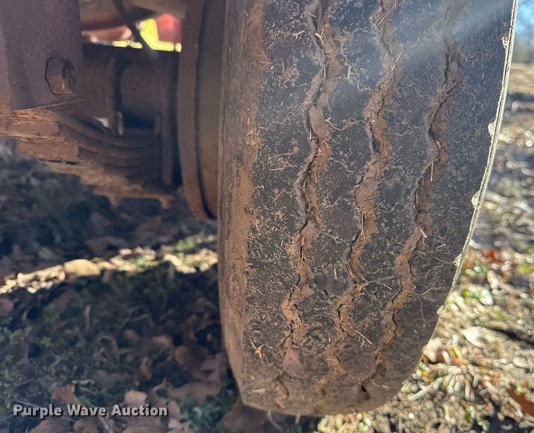 image for item DM5545 1981 Halliburton tank trailer