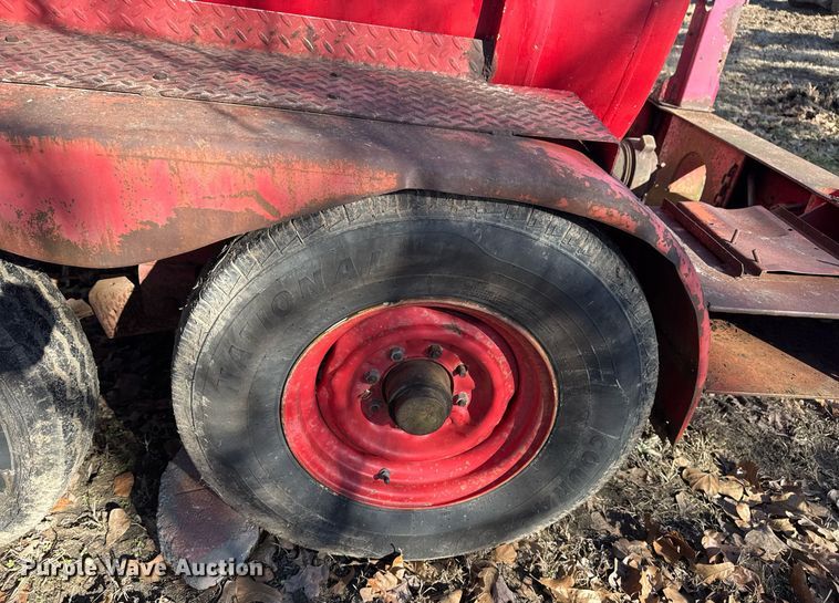 image for item DM5545 1981 Halliburton tank trailer