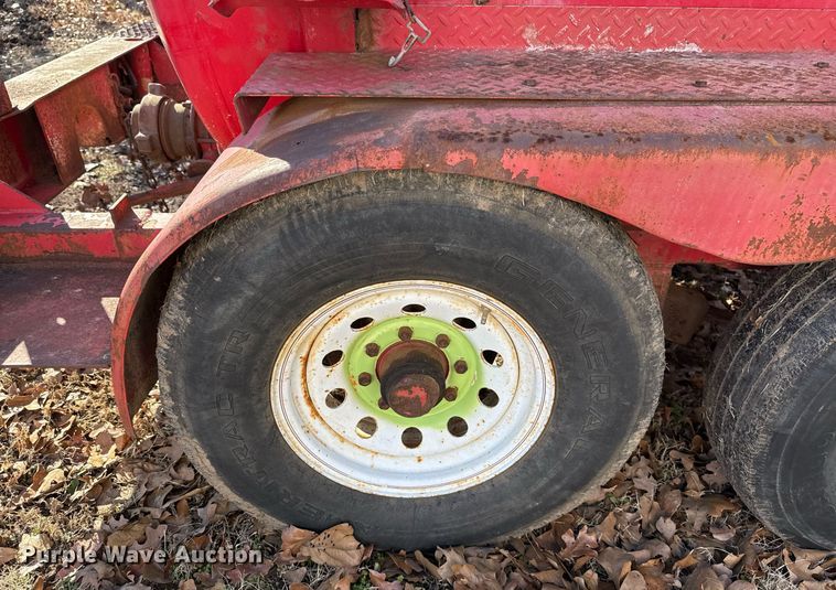 image for item DM5545 1981 Halliburton tank trailer