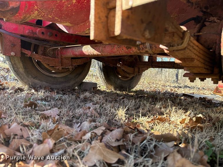 image for item DM5545 1981 Halliburton tank trailer