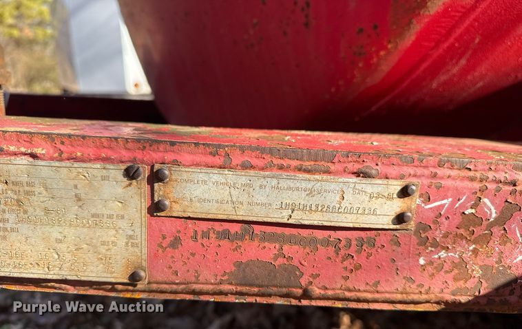 image for item DM5545 1981 Halliburton tank trailer