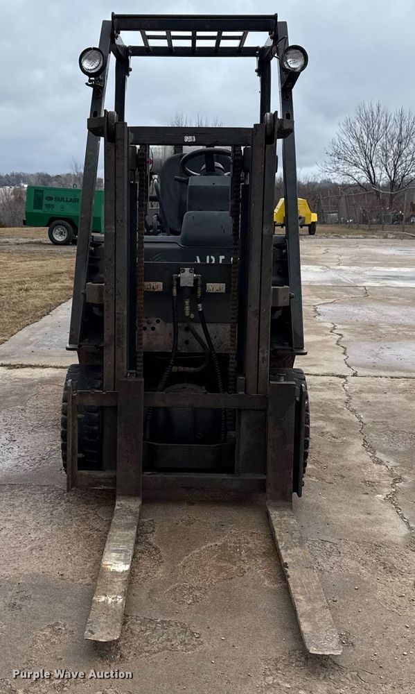 image for item DM5563 Nissan 40 forklift
