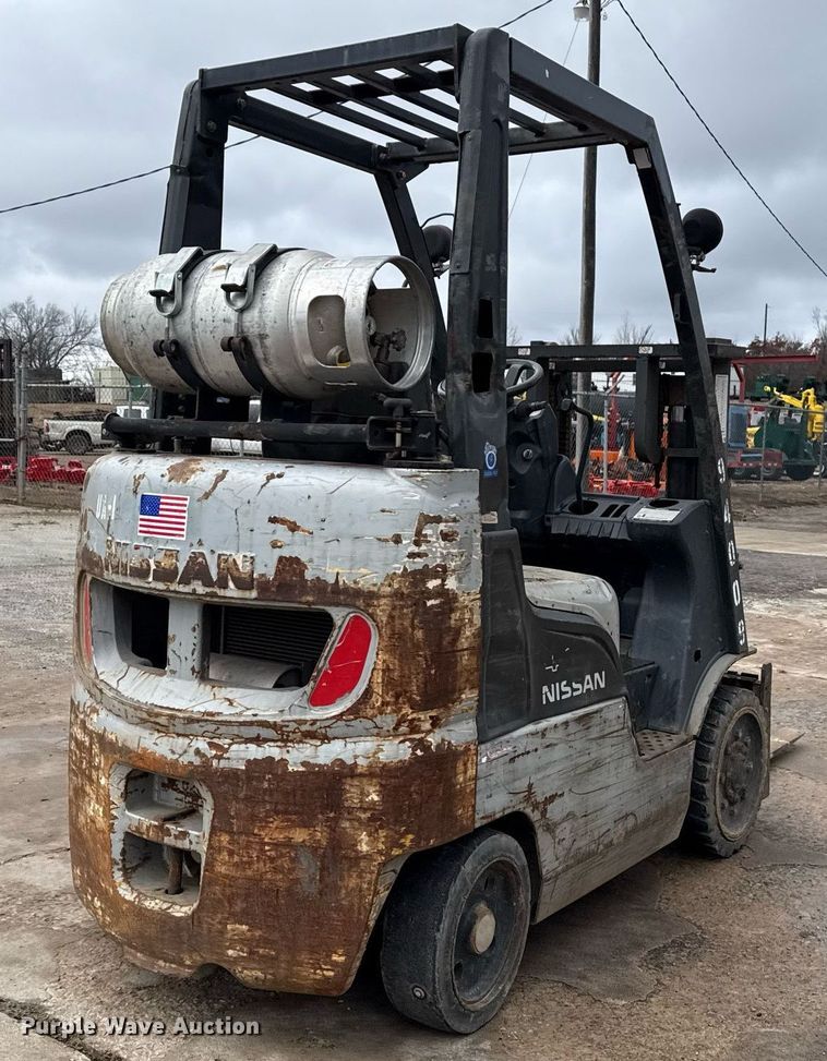 image for item DM5563 Nissan 40 forklift