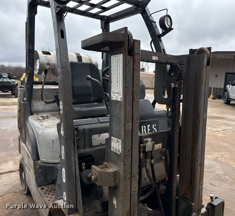 image for item DM5563 Nissan 40 forklift