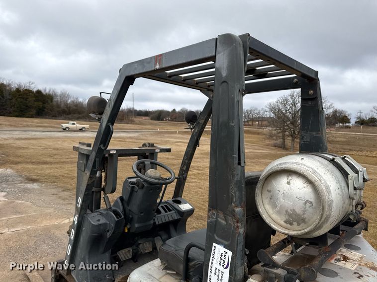 image for item DM5563 Nissan 40 forklift