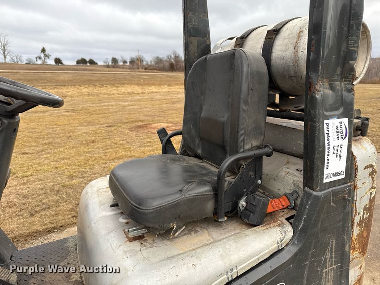 image for item DM5563 Nissan 40 forklift