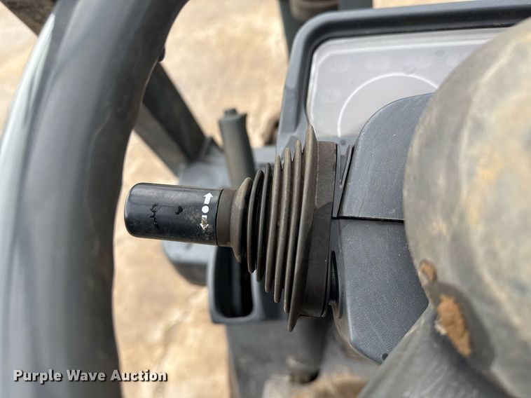 image for item DM5563 Nissan 40 forklift