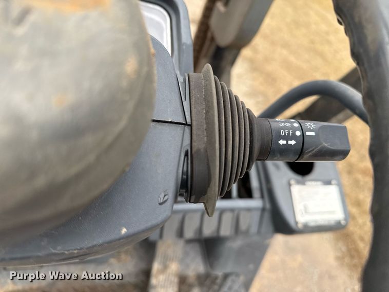 image for item DM5563 Nissan 40 forklift