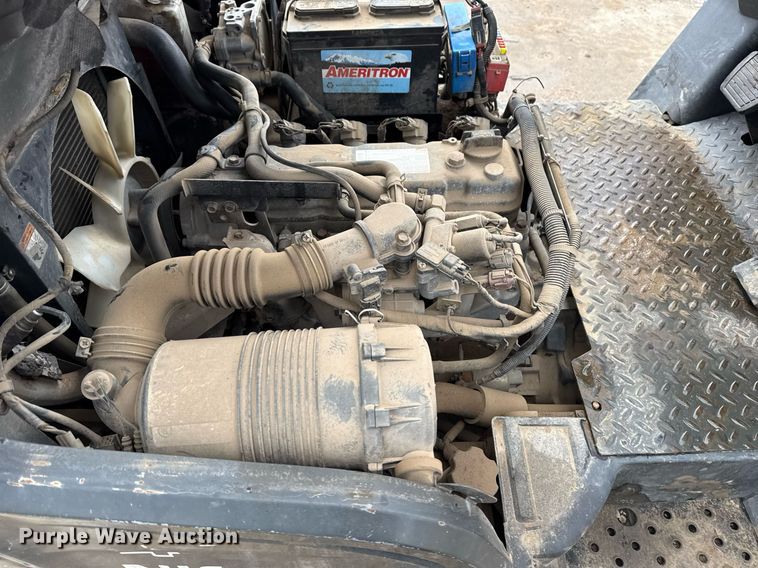 image for item DM5563 Nissan 40 forklift