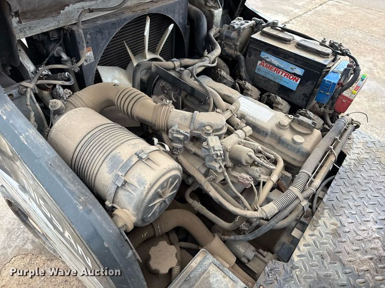 image for item DM5563 Nissan 40 forklift