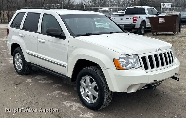 image for item DO0369 2010 Jeep Grand Cherokee Laredo SUV