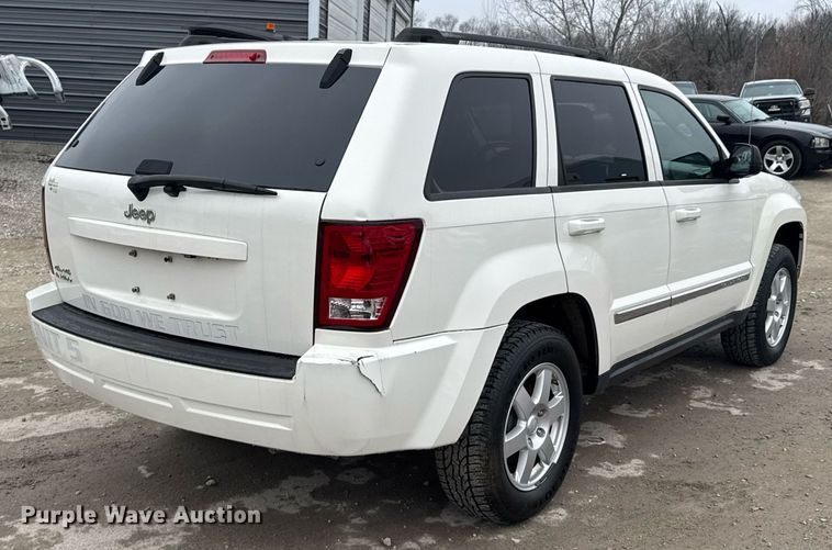 image for item DO0369 2010 Jeep Grand Cherokee Laredo SUV