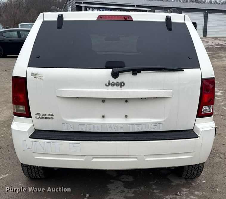 image for item DO0369 2010 Jeep Grand Cherokee Laredo SUV