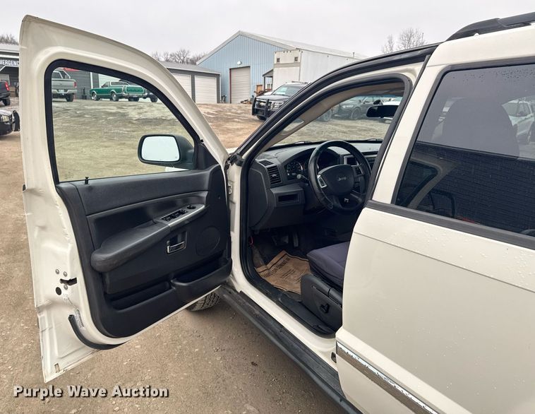 image for item DO0369 2010 Jeep Grand Cherokee Laredo SUV