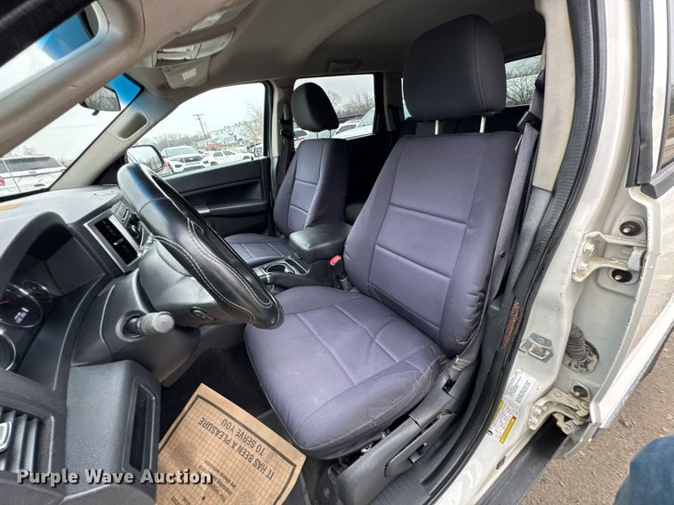 image for item DO0369 2010 Jeep Grand Cherokee Laredo SUV