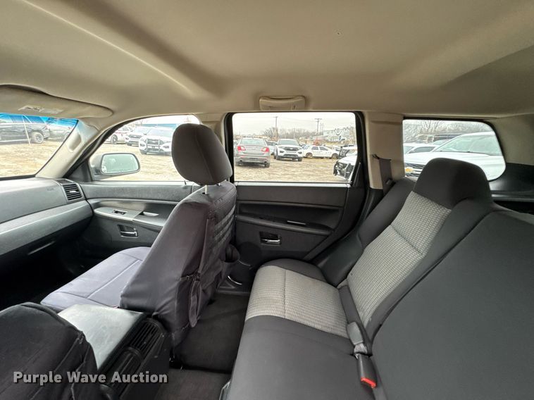 image for item DO0369 2010 Jeep Grand Cherokee Laredo SUV