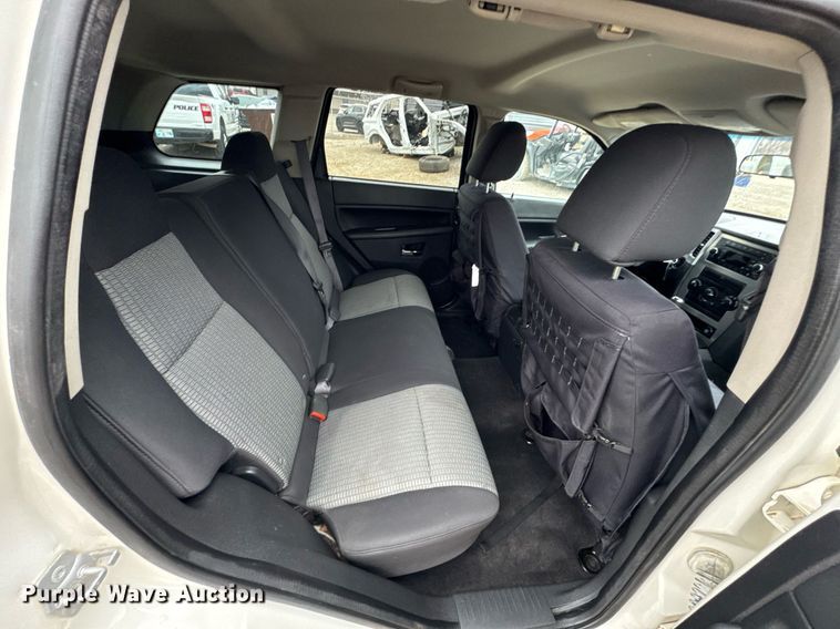 image for item DO0369 2010 Jeep Grand Cherokee Laredo SUV