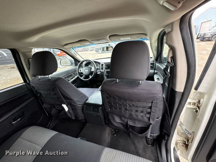 image for item DO0369 2010 Jeep Grand Cherokee Laredo SUV