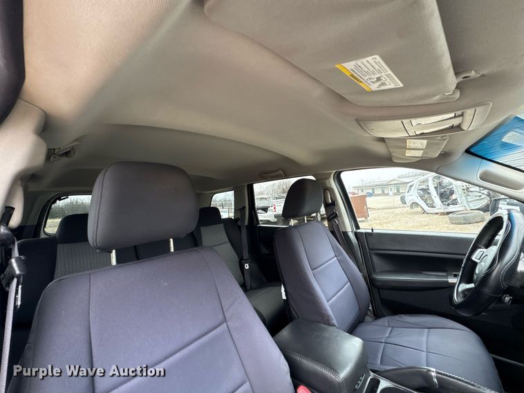 image for item DO0369 2010 Jeep Grand Cherokee Laredo SUV