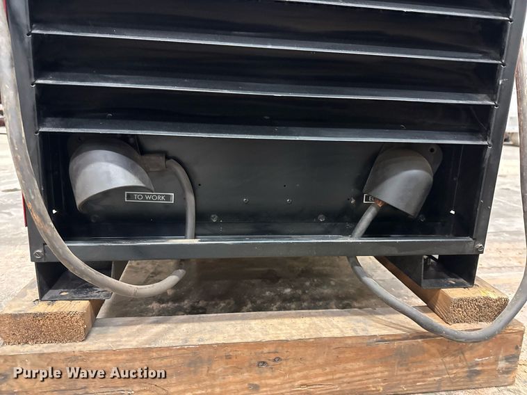 image for item DO0373 Lincoln Electric IdealArc R3R-400 welder