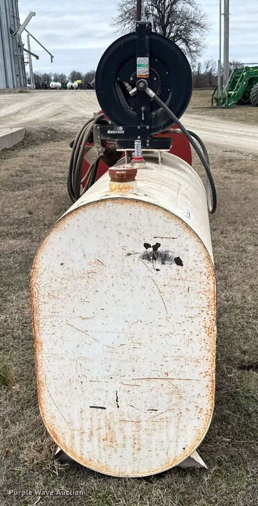 image for item DO0387 John Deere transmission and hydraulic oil tank