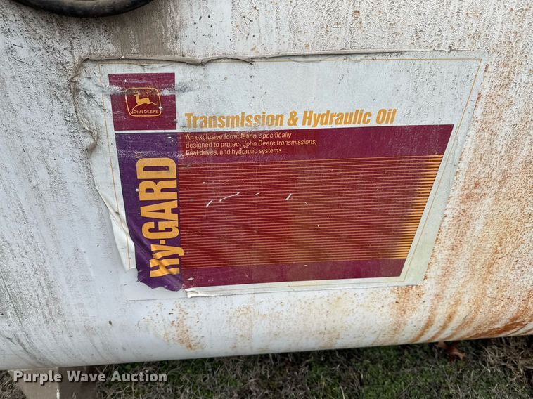 image for item DO0387 John Deere transmission and hydraulic oil tank