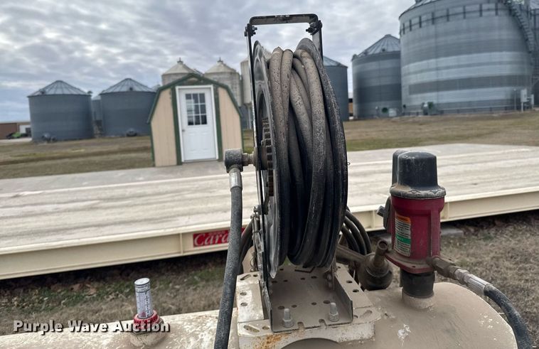 image for item DO0387 John Deere transmission and hydraulic oil tank