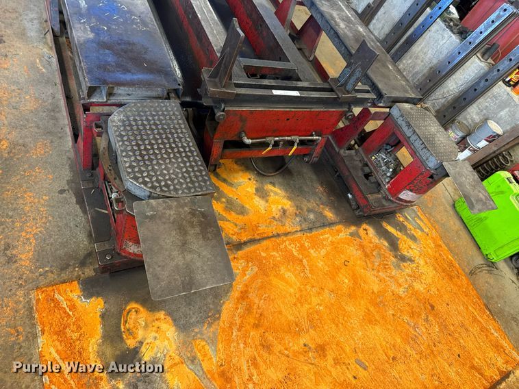 image for item DO0411 Bee Line AA vehicle alignment machine