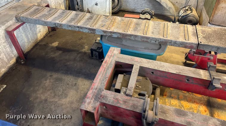 image for item DO0411 Bee Line AA vehicle alignment machine