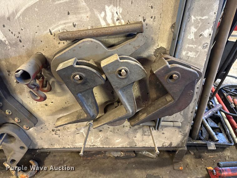 image for item DO0411 Bee Line AA vehicle alignment machine