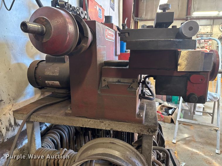 image for item DO0412 Accu-Turn 8922 brake lathe
