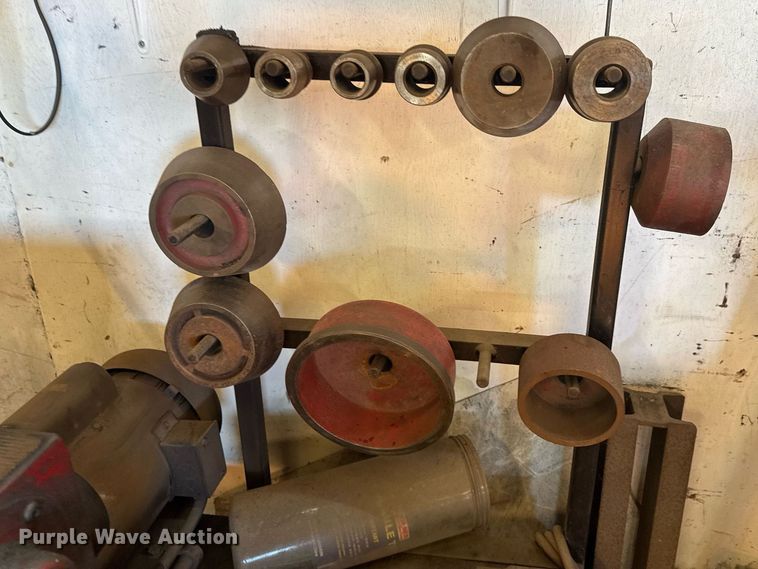 image for item DO0412 Accu-Turn 8922 brake lathe